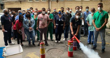 Combate a incêndio é tema de treinamento no Complexo Estadual de Saúde da Penha