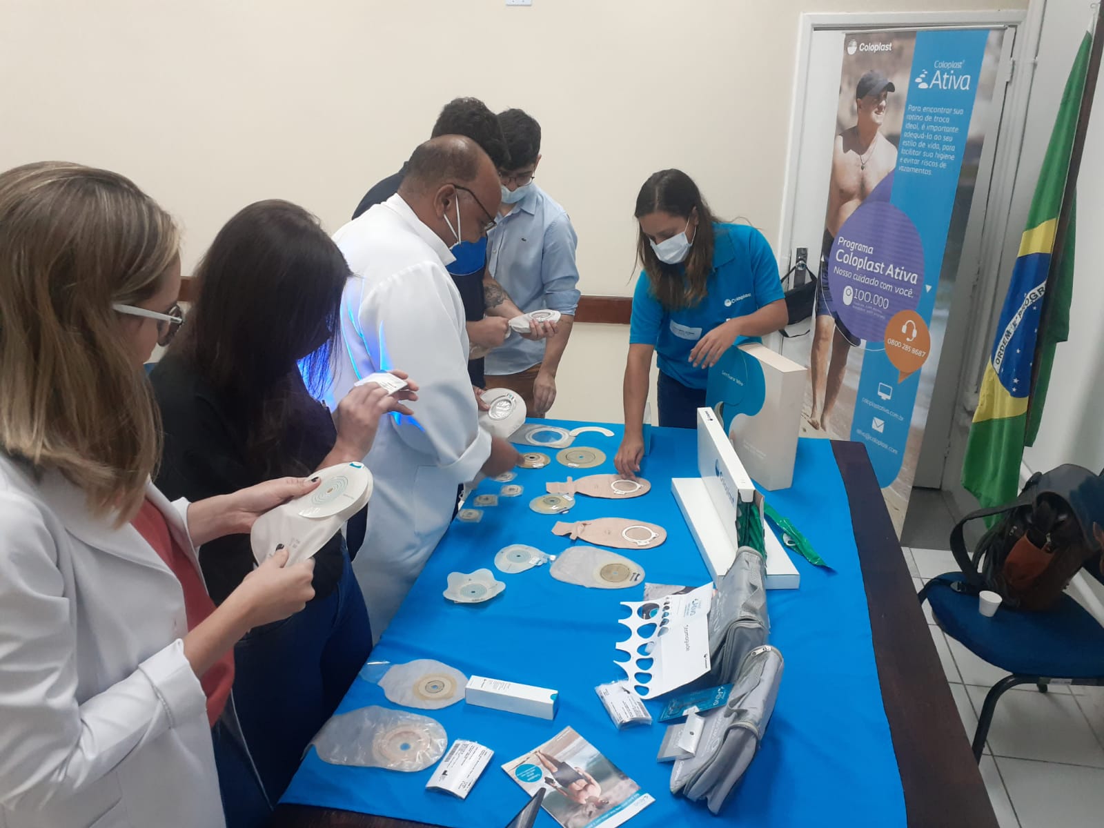 Residentes médicos do Complexo Estadual de Saúde da Penha participam do Programa Coloplast Ativa