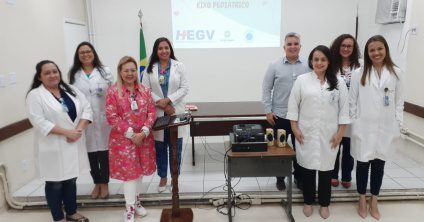 Equipe do Eixo Pediátrico faz apresentação de Indicadores no “Boa tarde, Diretor!”