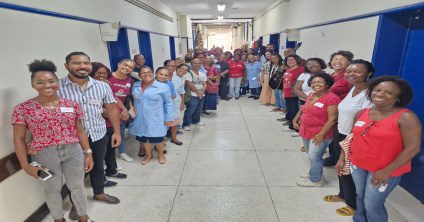 Coro da Primeira Igreja Batista da Pavuna canta para pacientes e profissionais do HEGV