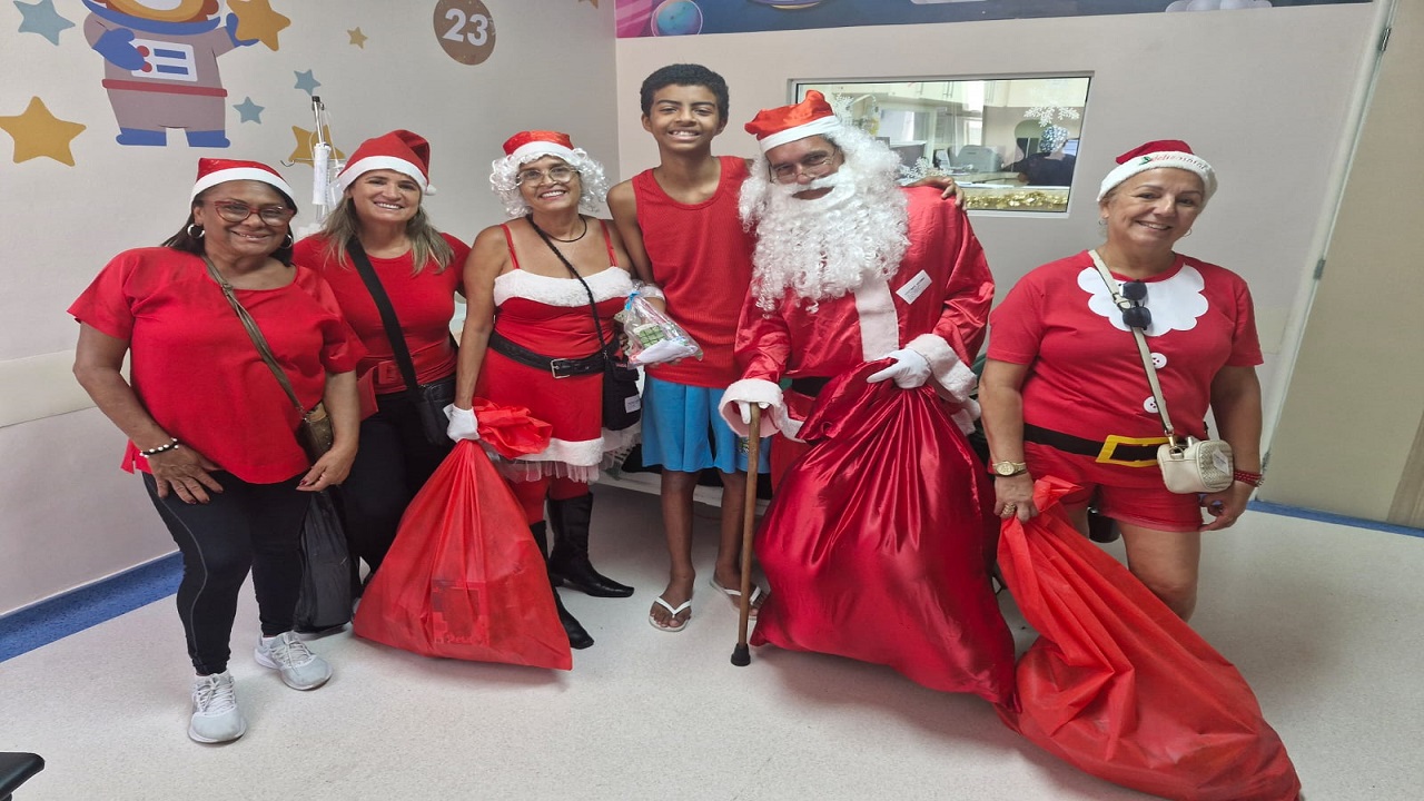 Solidariedade em alta: amigos entregam presentes para as crianças no HEGV e UPA Penha