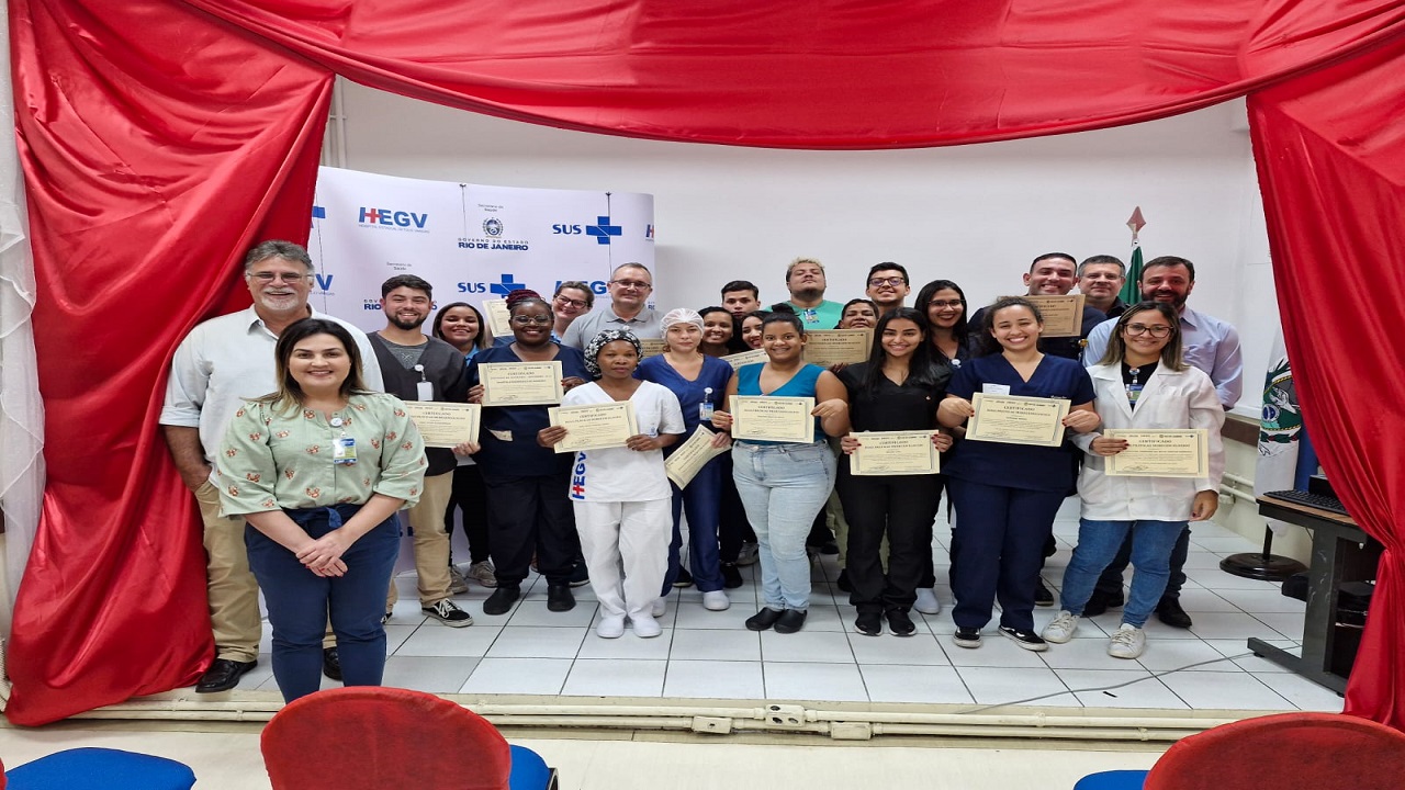 Homenagem aos colaboradores, setores e equipes do HEGV e UPA Penha